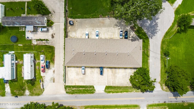 Building Photo - 314 Deare St