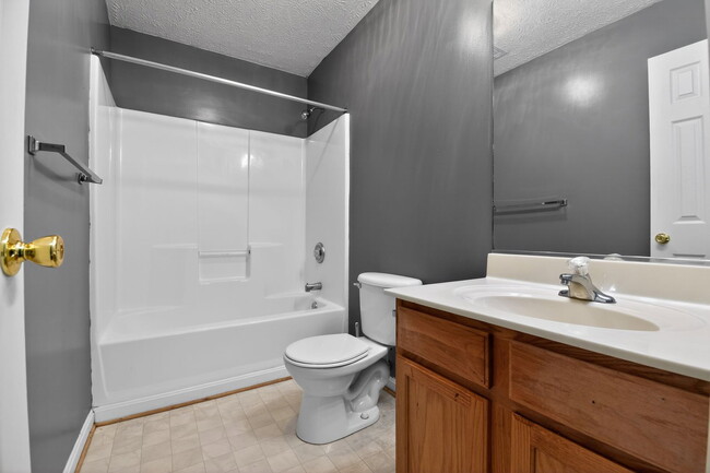 Building Photo - 2260 Rolling Meadows St