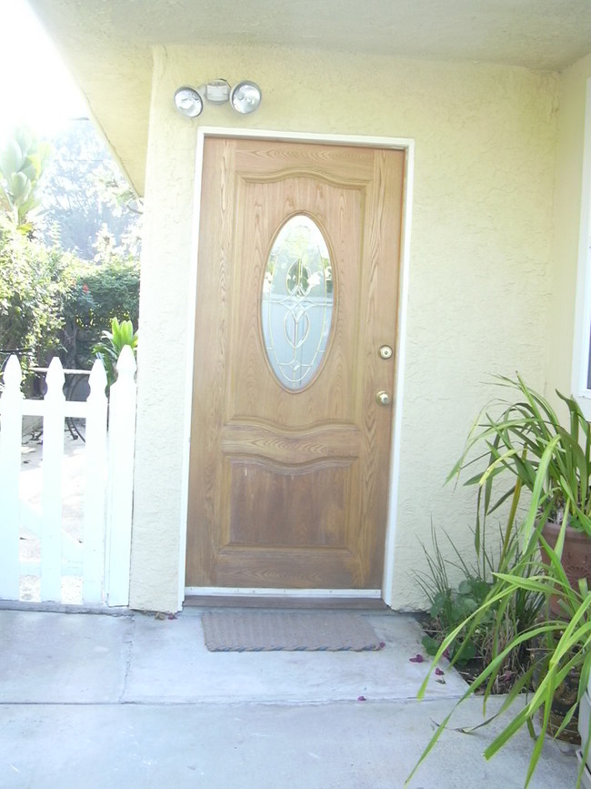 FRONT DOOR - 1319 Walgrove Ave