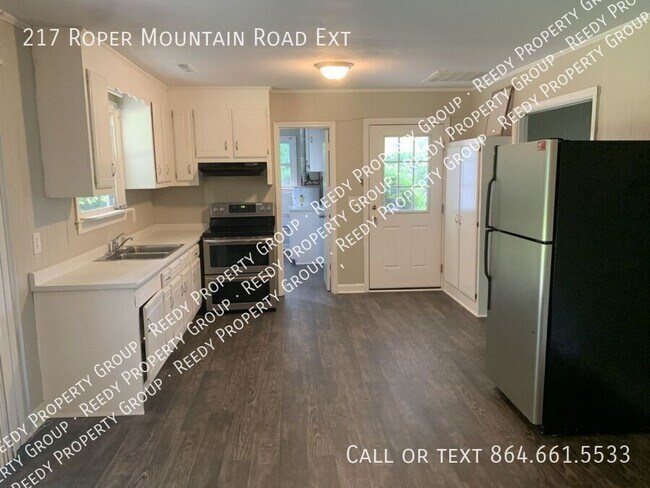 Building Photo - 217 Roper Mountain Rd Ext
