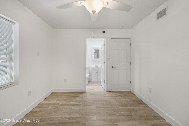 Building Photo - 2364 Pineapple Ave