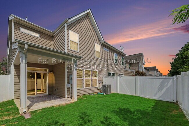 Building Photo - 13431 Savannah Point Dr