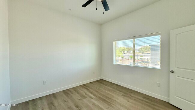 Building Photo - 9160 N 67th Ave