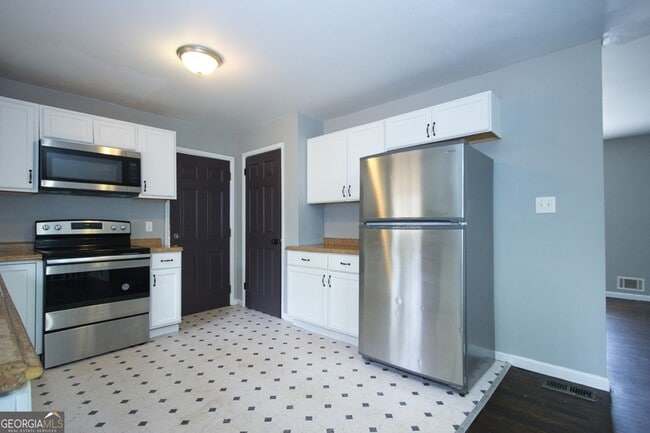 Building Photo - 2974 McGlynn Ct