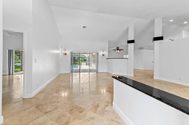 Building Photo - 6740 Brookhurst Cir