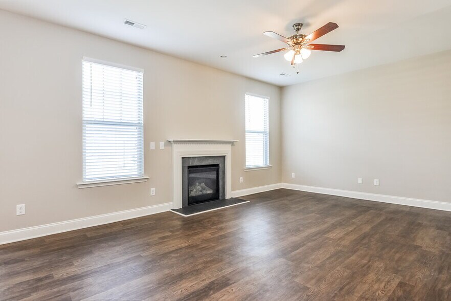 Building Photo - 88 Outwater Ridge Dr