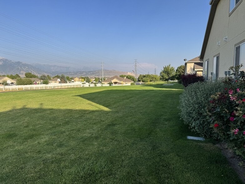 Building Photo - 4774 Oregon Trail Way W
