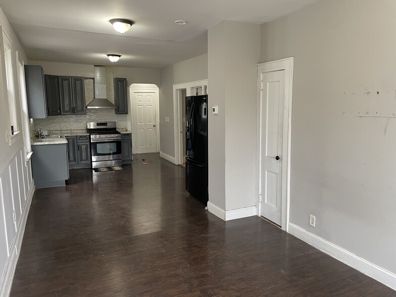 Kitchen - 1204 Fairmount Ave