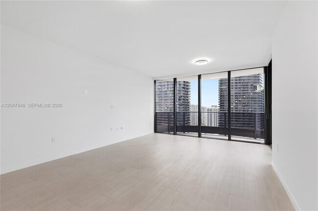 Building Photo - 1000 Brickell Plaza