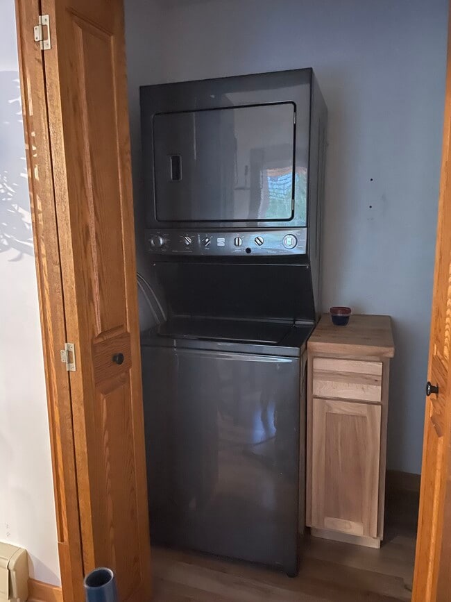 Laundry - 11 3rd Ave NW