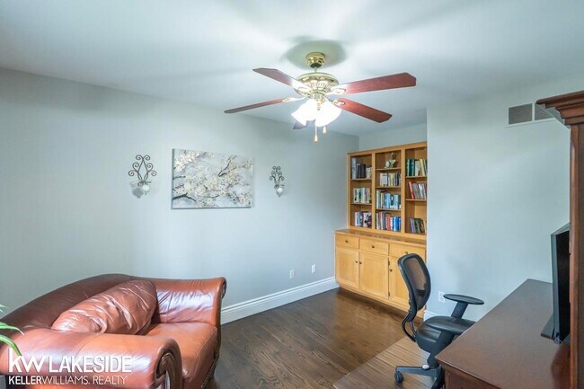Building Photo - 47898 Lamplighter Trail