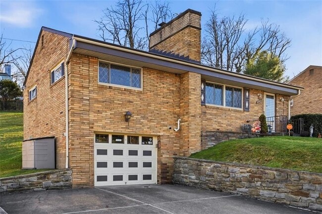 Building Photo - 4782 Barone Dr