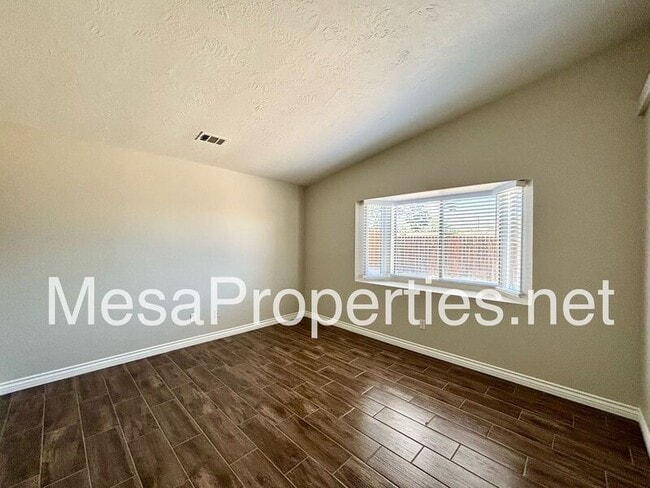 Building Photo - 15512 Yates Rd