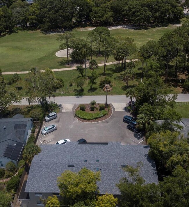 Building Photo - 3200 Fairway Ln