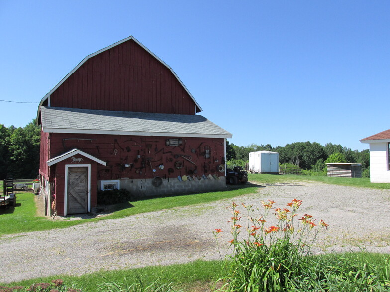 Owners barn - 18945 195th Ave