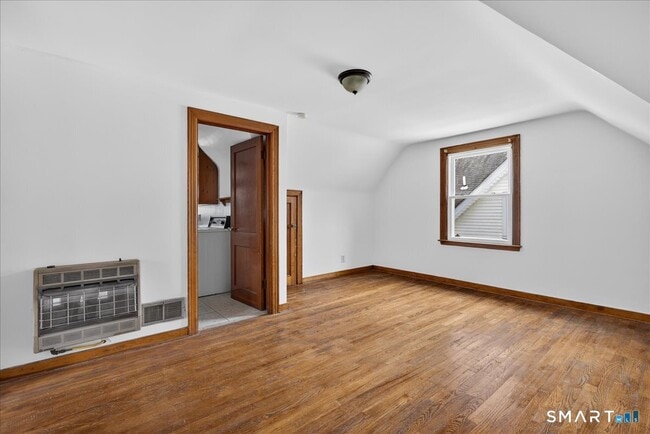 Building Photo - 253 Olivia St