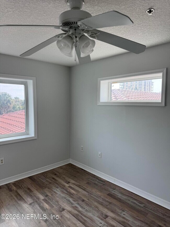 Building Photo - 201 10th St N