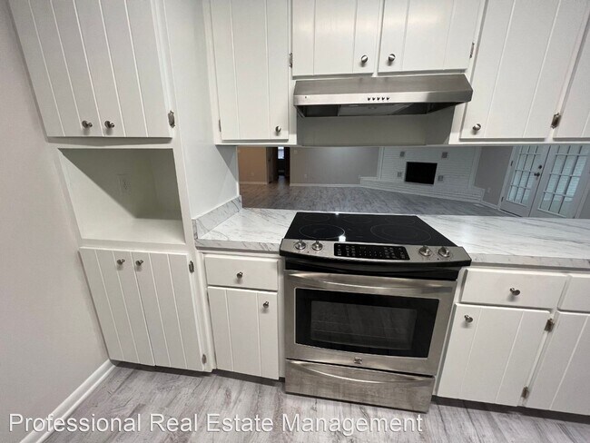 Building Photo - 4 br, 3 bath House - 5 Dunwoody Circle