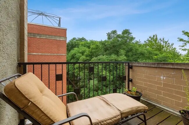 Primary Bedroom Balcony - 2144 W Schiller St