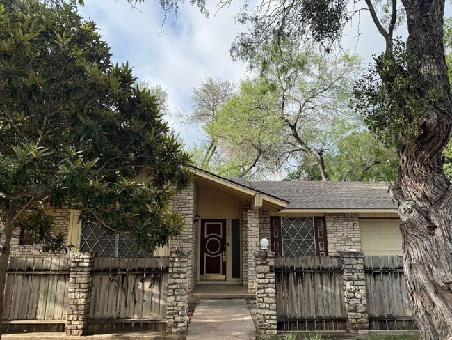 Primary Photo - 5702 Ben Casey Dr