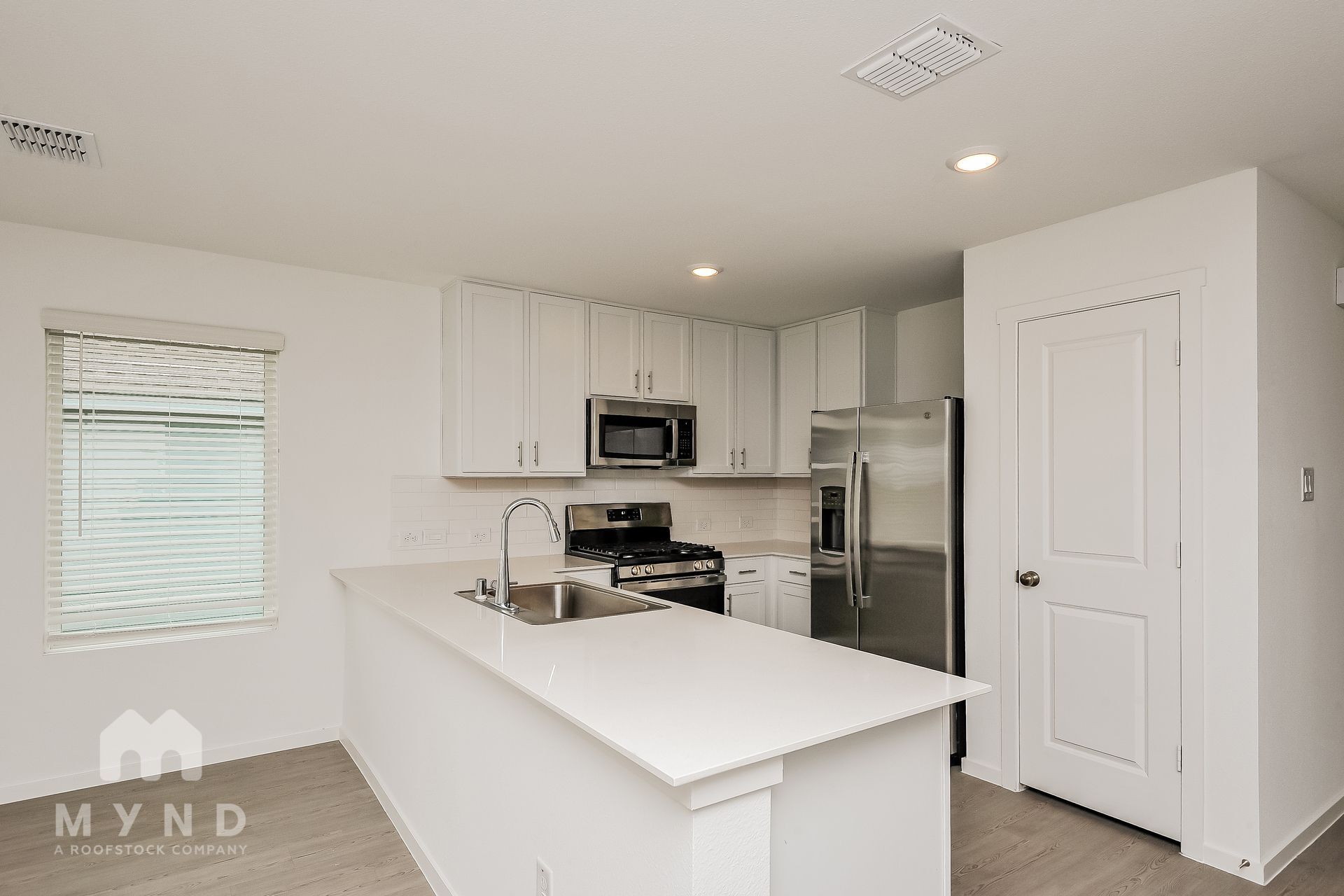 Building Photo - 2717 Mistwood Dr