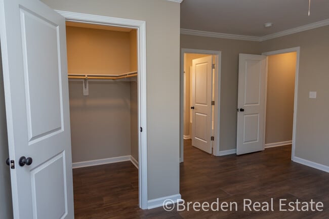 Building Photo - 212 NC-126