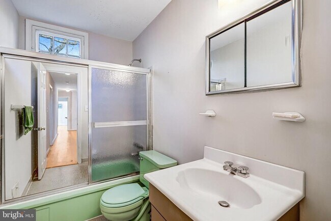 Building Photo - 9232 Forest Haven Dr