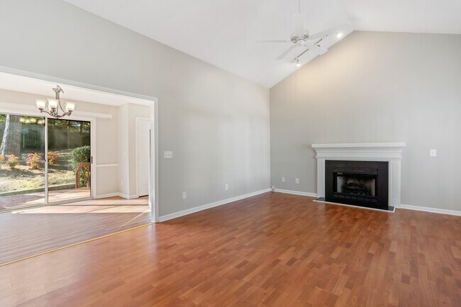 Building Photo - 2105 Quail View Trail