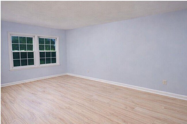 Building Photo - 1637 Roman Point Dr