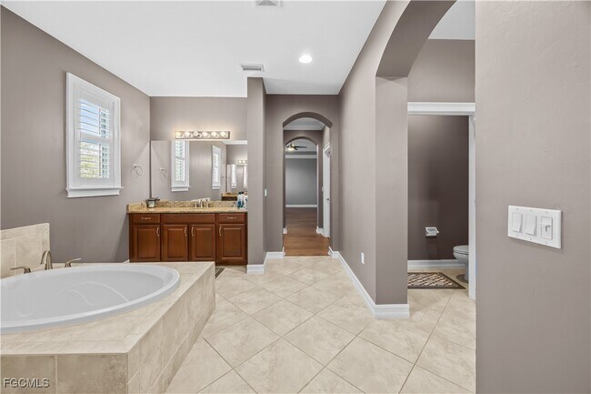 Building Photo - 8250 Sumner Ave