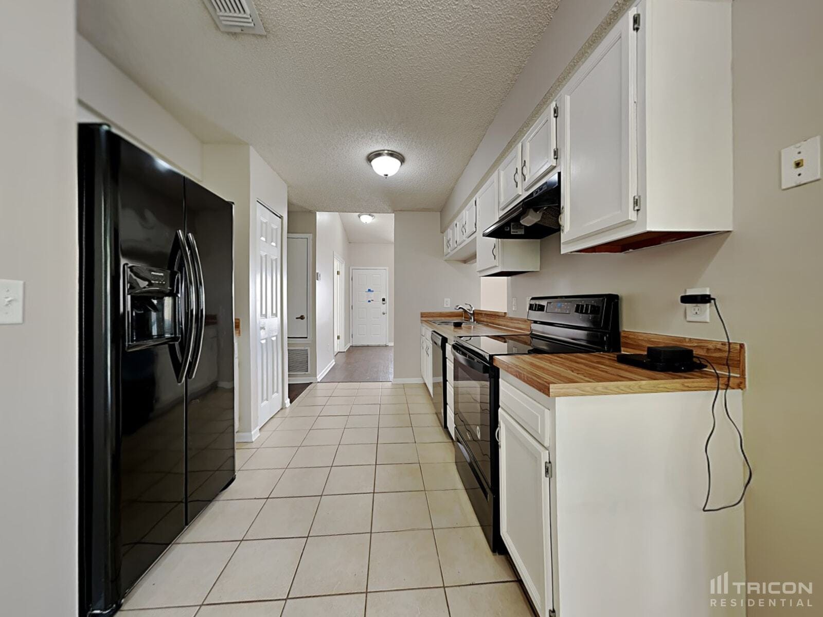 Building Photo - 5173 Horse Track Dr N