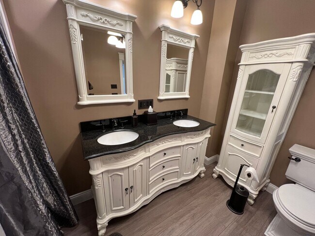 Building Photo - 3 Bedroom/2.5 Bathroom Home in Peoria for Lease