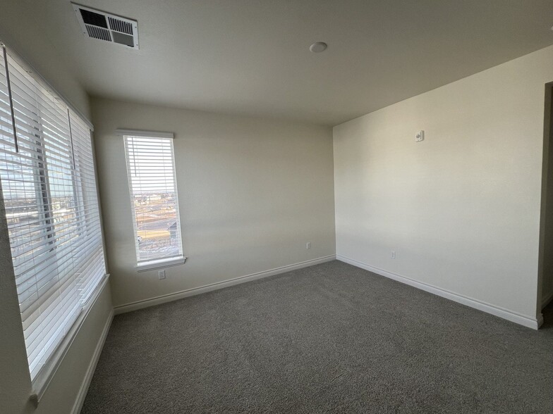 Building Photo - 9570 Accord Ln