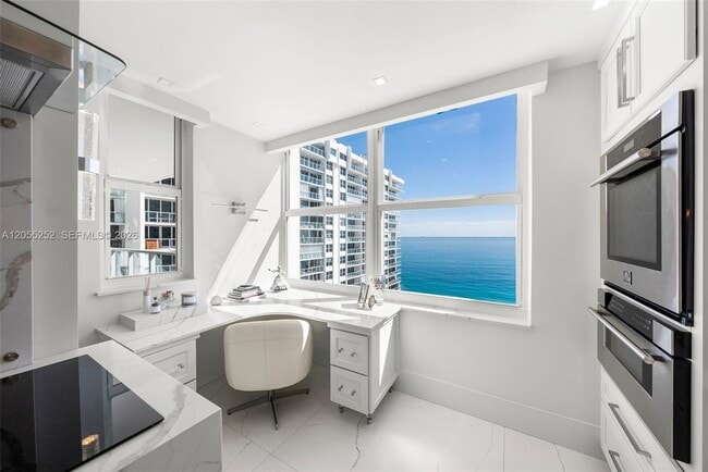 Building Photo - 4300 N Ocean Blvd