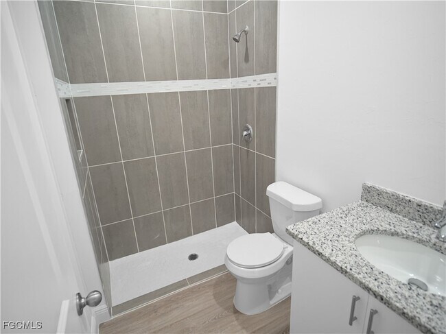 Building Photo - 7011 Lorna Ct