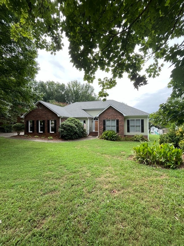 Building Photo - 2234 Londonderry Dr