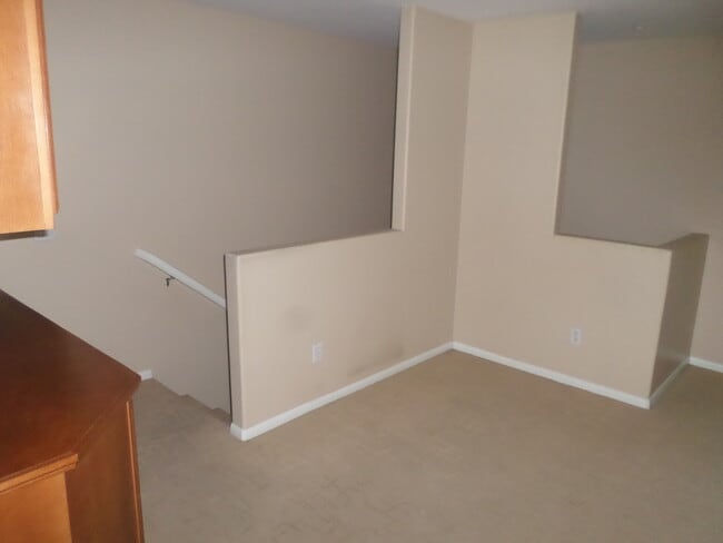 Building Photo - Gorgeous Harveston Townhome - Just across ...