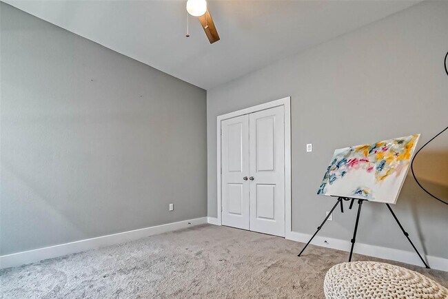Building Photo - 1806 Schweikhardt St