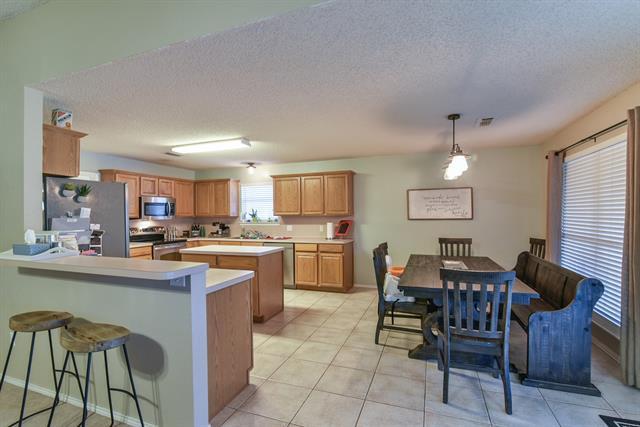 Building Photo - 2314 Charleston Dr