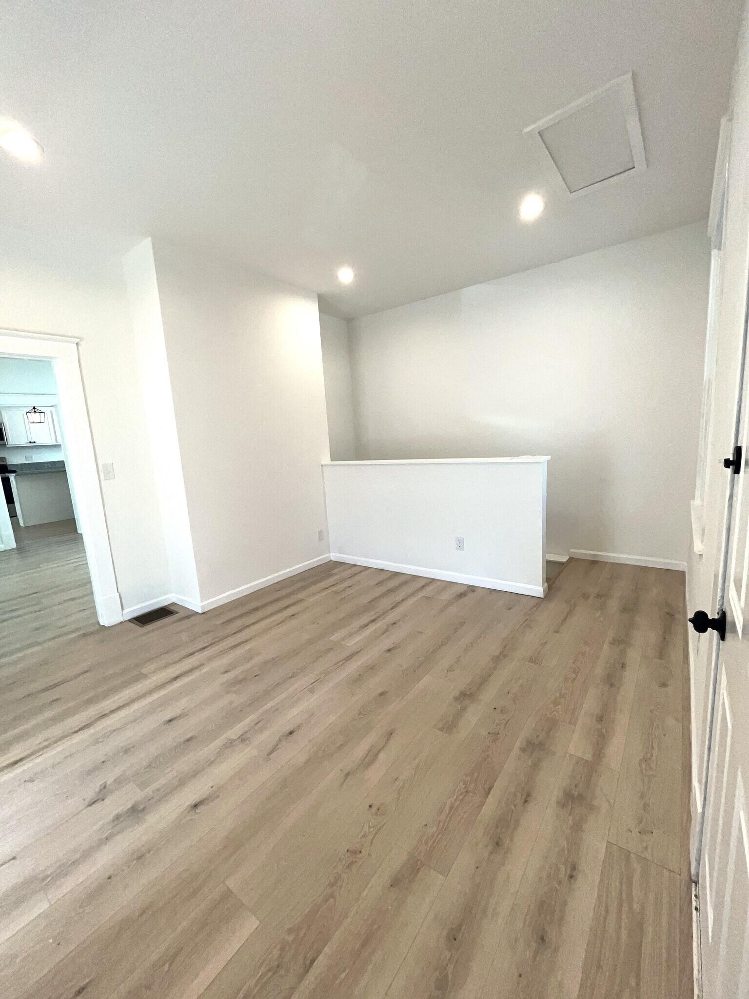 Building Photo - 5902 Nashville Ave