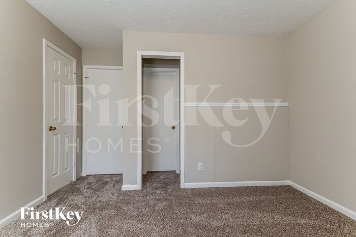 Building Photo - 424 Ridgemont Dr