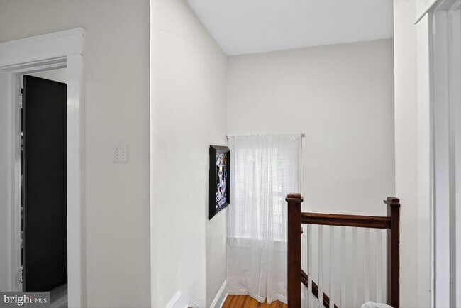 Building Photo - 4512 White Ave