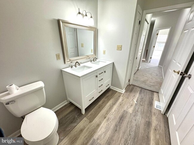 Building Photo - 1326 Central Ave