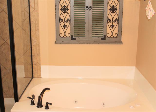 Building Photo - 4208 Comanche Dr