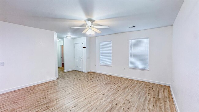 Building Photo - 14100 Briarcreek Loop