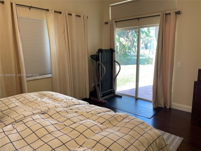 Building Photo - 4192 Laurel Ridge Cir