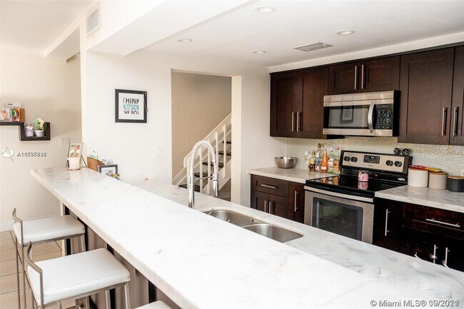 Building Photo - 13350 SW 91st Terrace