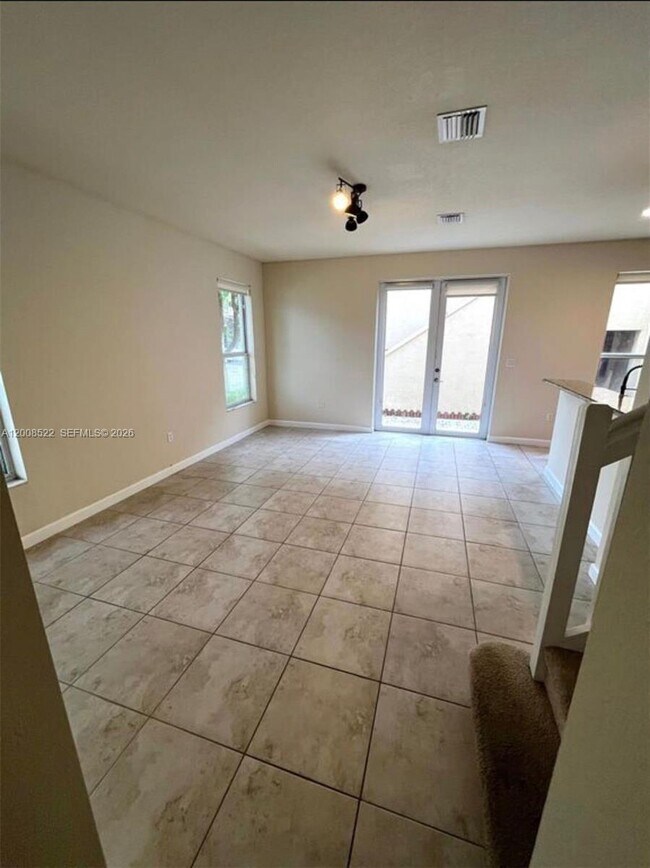 Building Photo - 9401 SW 172nd Ave