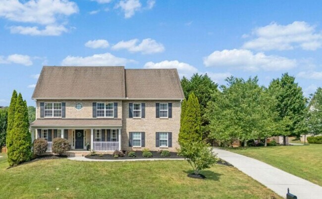 Building Photo - Knoxville 37934 - 4 bedroom 2 bath - call ...