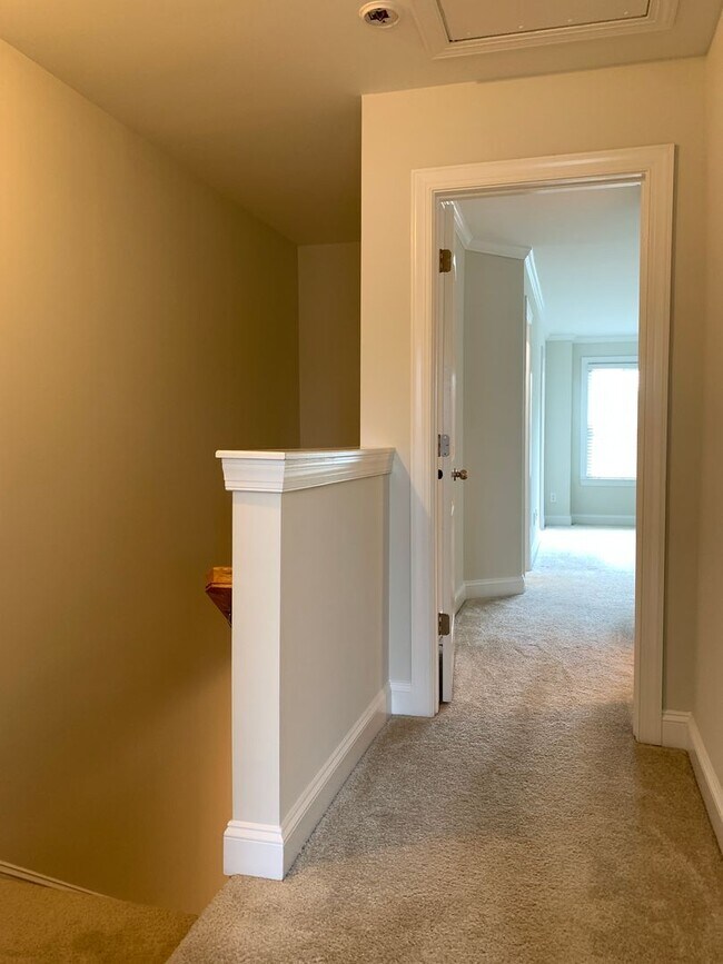 Building Photo - PRIME LOCATION, 3 Bedrooms Suites Apex TH Near HWY, Schools, Shops and Community Amenities!